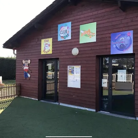 Mobil-home 4chambres-10 Couchages - Parking Gratuit - 2 Acces Piscines Inclus Des 3 Nuitees Üdülőközpont *