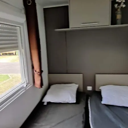 Mobil-home 4chambres-10 Couchages - Parking Gratuit - 2 Acces Piscines Inclus Des 3 Nuitees Üdülőközpont Gastes