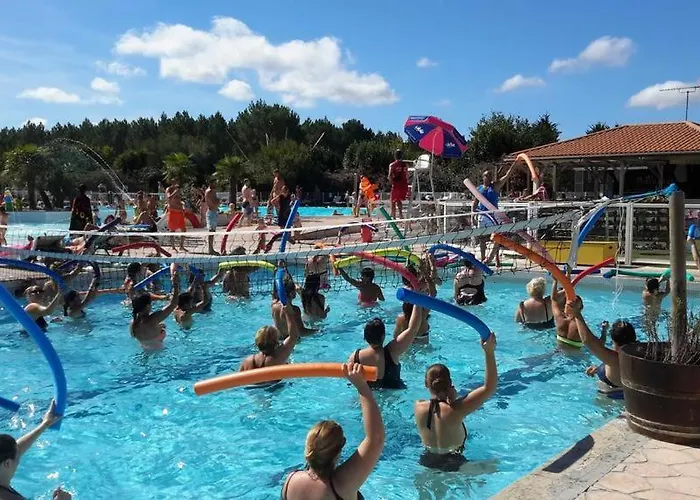 Ośrodek wypoczynkowy Mobil-home 4chambres-10 Couchages - Parking Gratuit *