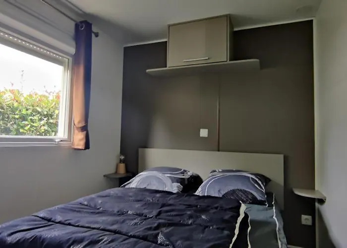 Ośrodek wypoczynkowy Mobil-home 4chambres-10 Couchages - Parking Gratuit *