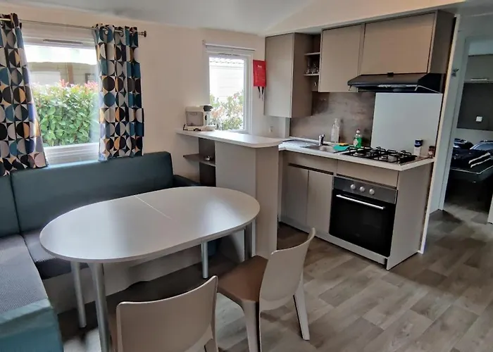 Mobil-home 4chambres-10 Couchages - Parking Gratuit *